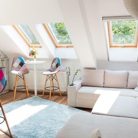 Cozy Flat In The Heart Of The City ออราแด ภายนอก รูปภาพ