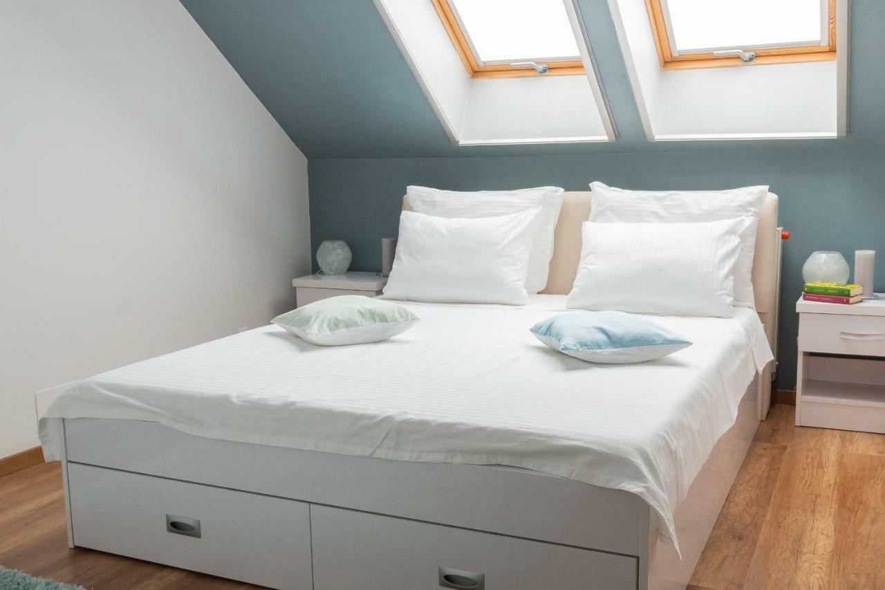 Cozy Flat In The Heart Of The City ออราแด ภายนอก รูปภาพ