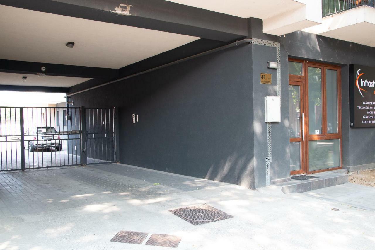 Cozy Flat In The Heart Of The City ออราแด ภายนอก รูปภาพ
