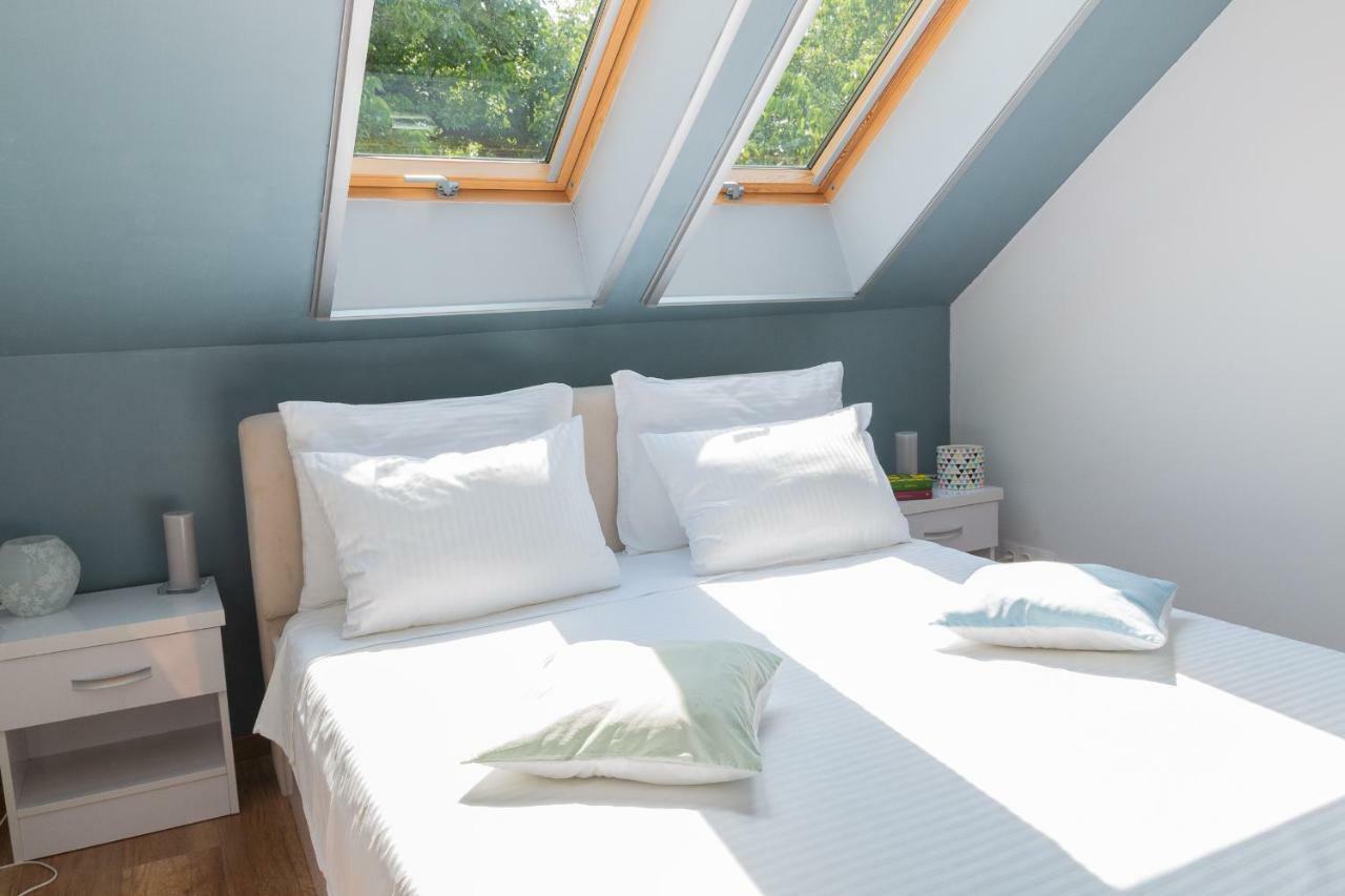 Cozy Flat In The Heart Of The City ออราแด ภายนอก รูปภาพ