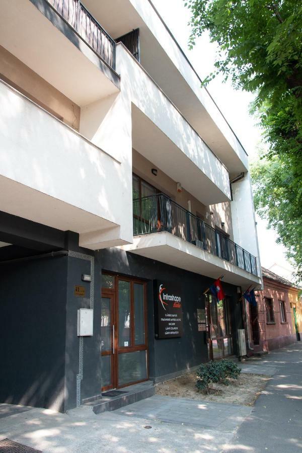 Cozy Flat In The Heart Of The City ออราแด ภายนอก รูปภาพ